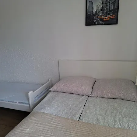 Goscinne Mila 12a 3*